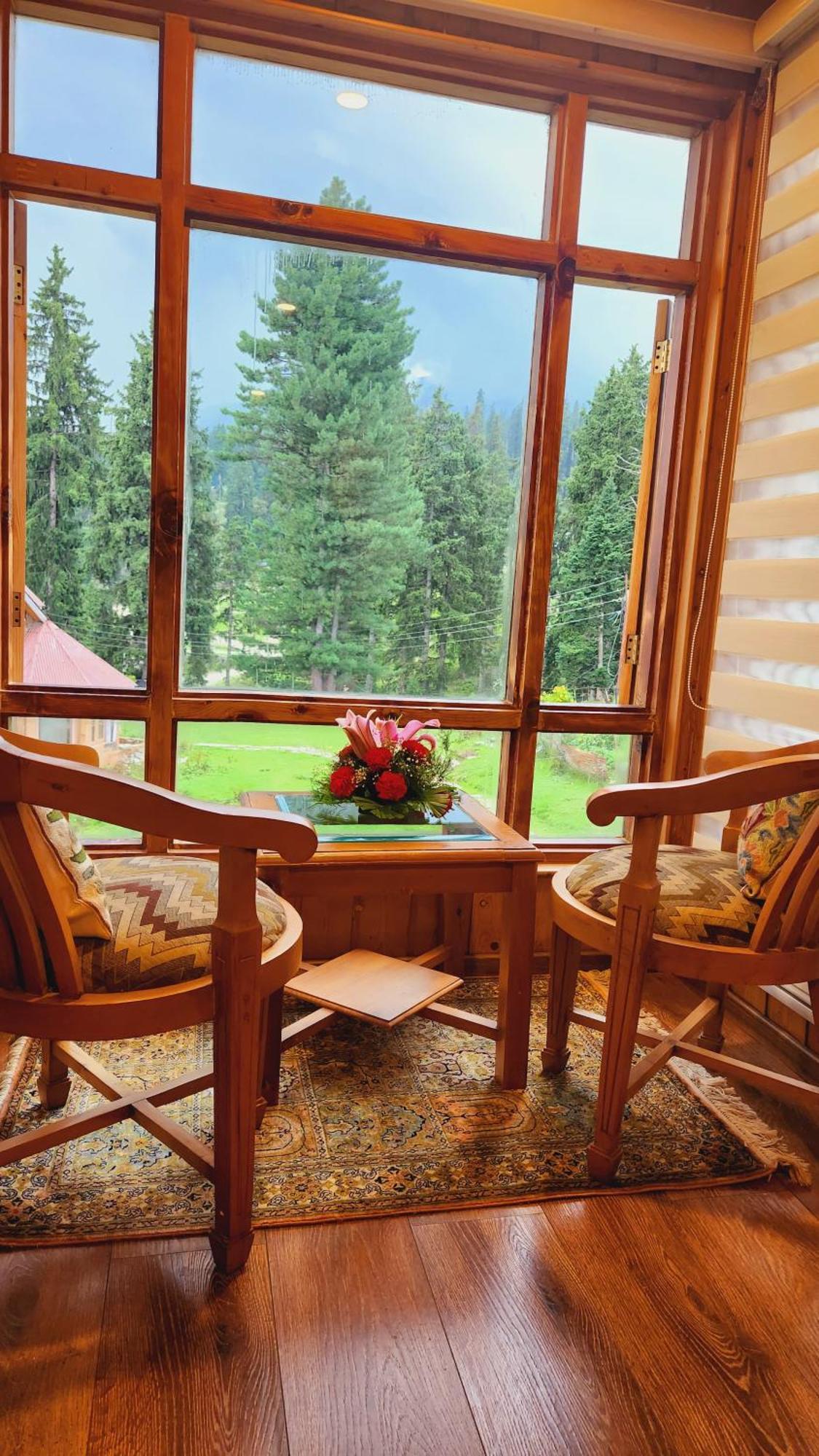 Shaw Inn By Stay Pattern Гульмарг Екстер'єр фото