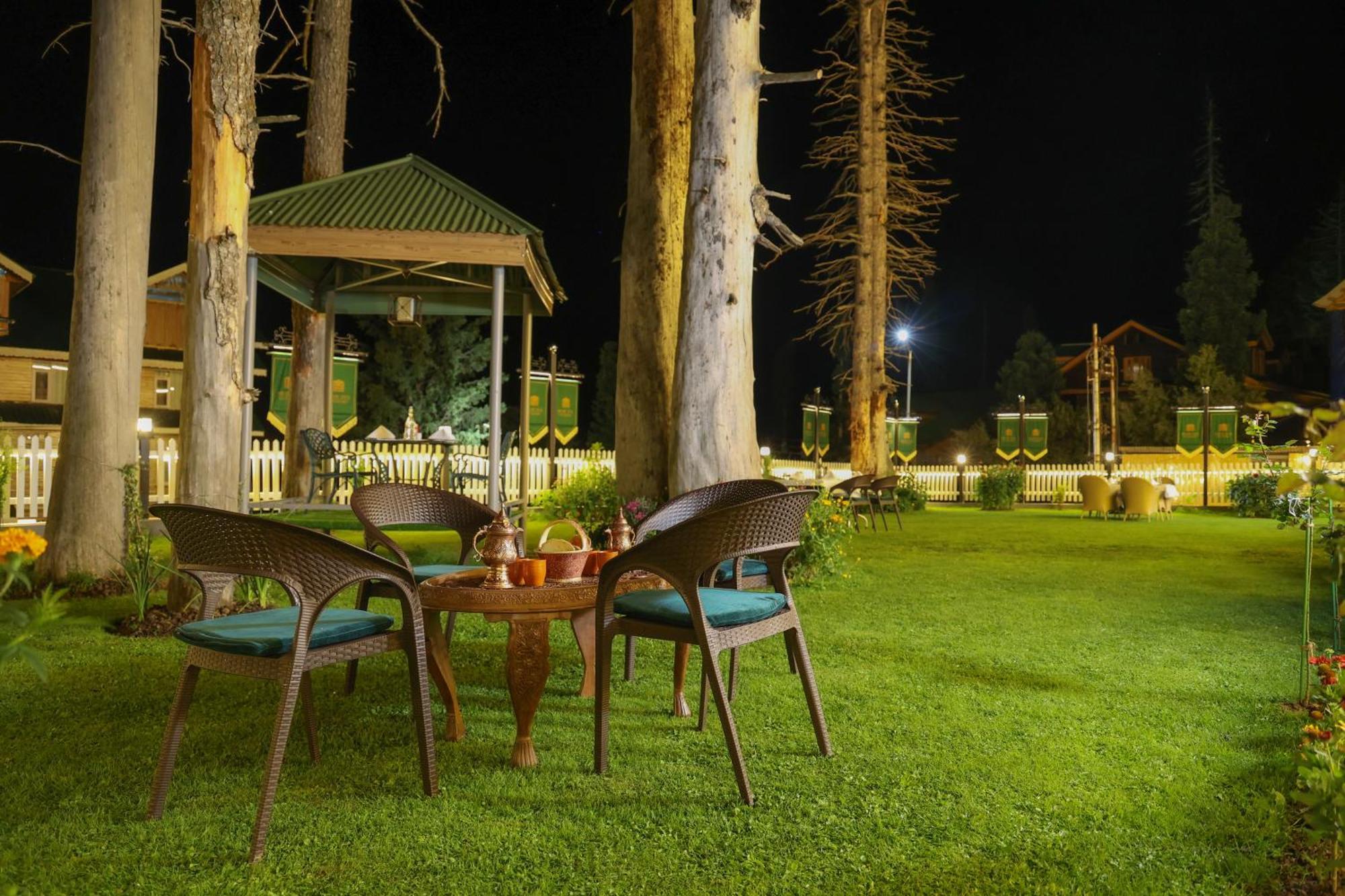 Shaw Inn By Stay Pattern Гульмарг Екстер'єр фото