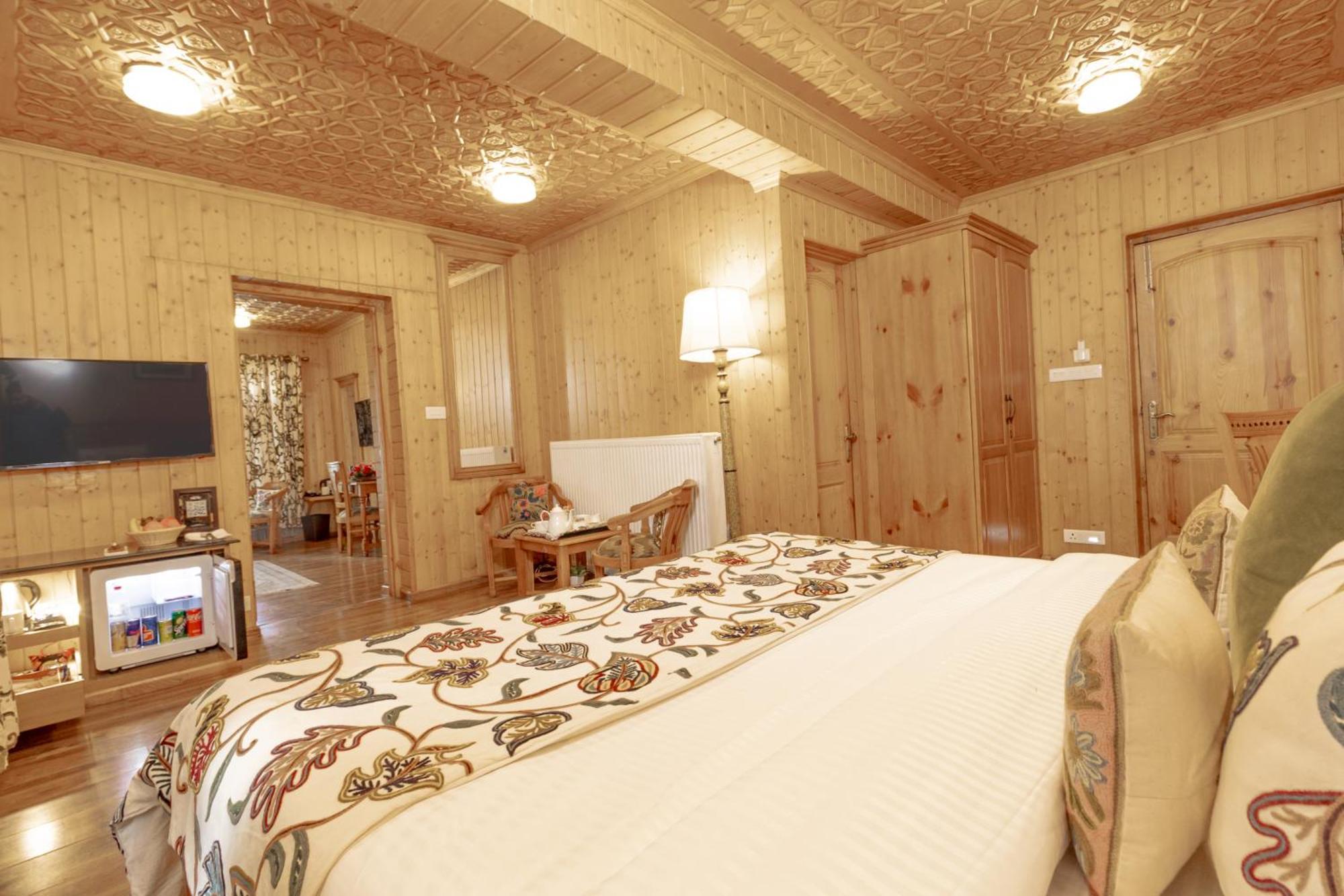 Shaw Inn By Stay Pattern Гульмарг Екстер'єр фото