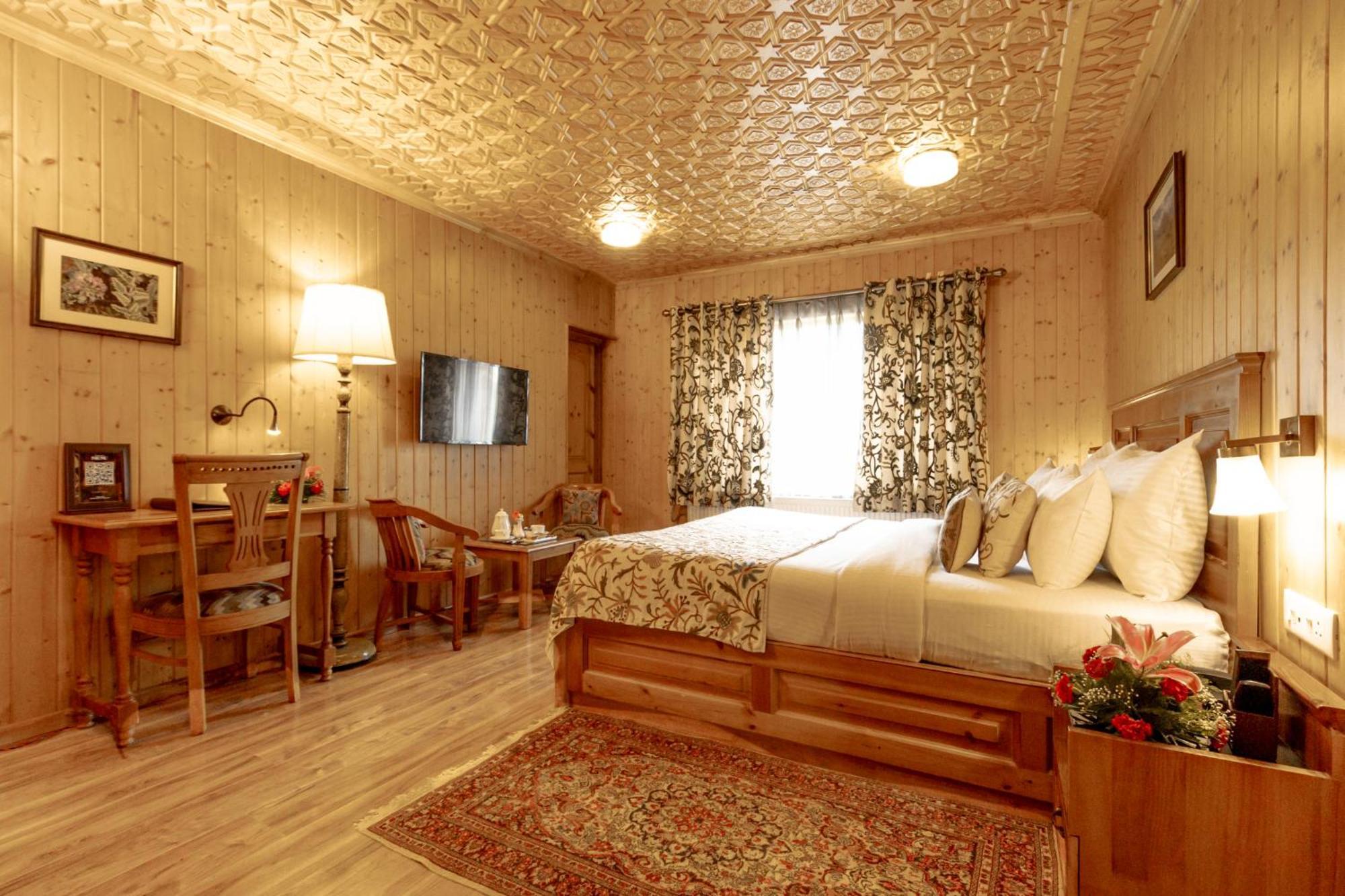 Shaw Inn By Stay Pattern Гульмарг Екстер'єр фото