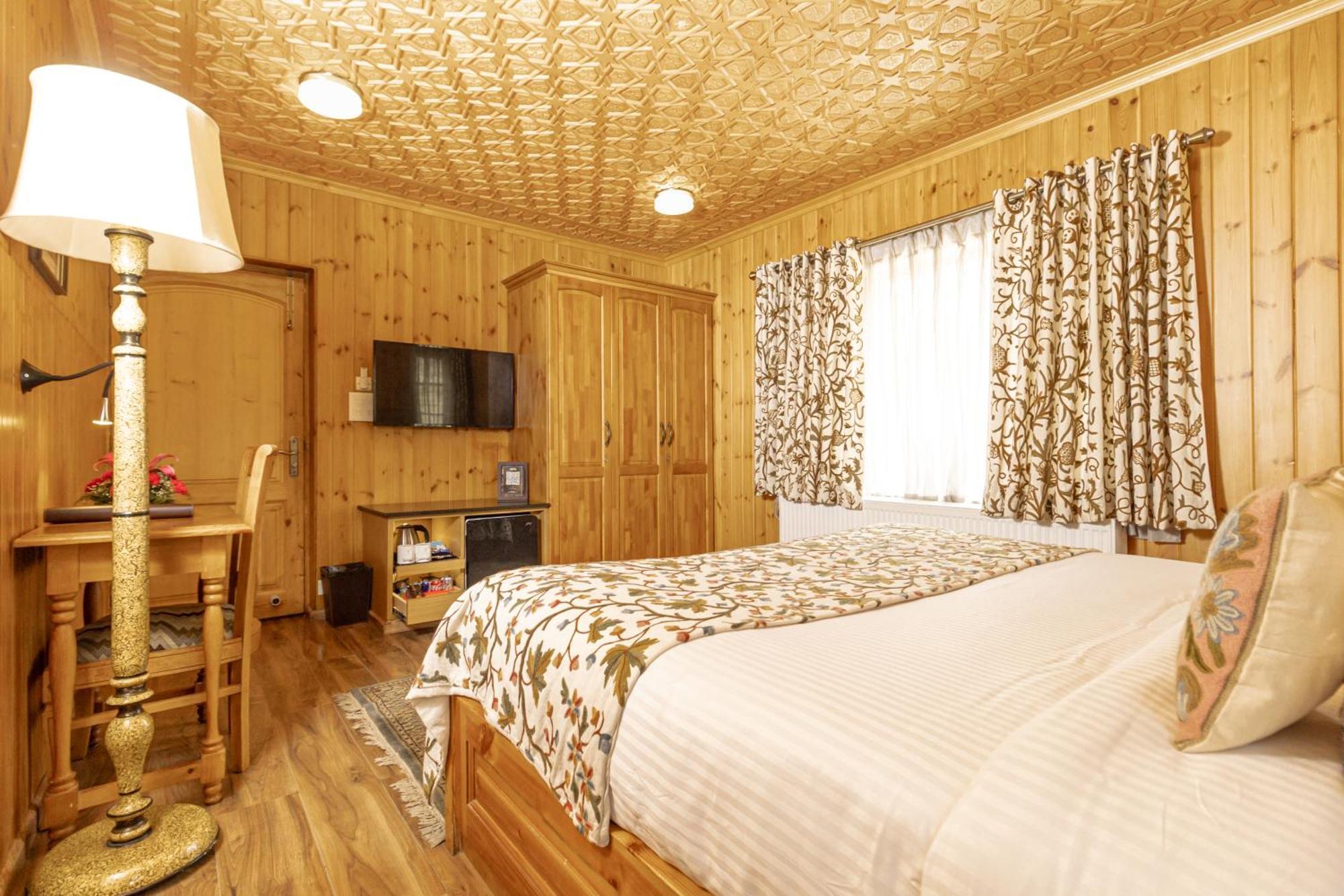 Shaw Inn By Stay Pattern Гульмарг Екстер'єр фото