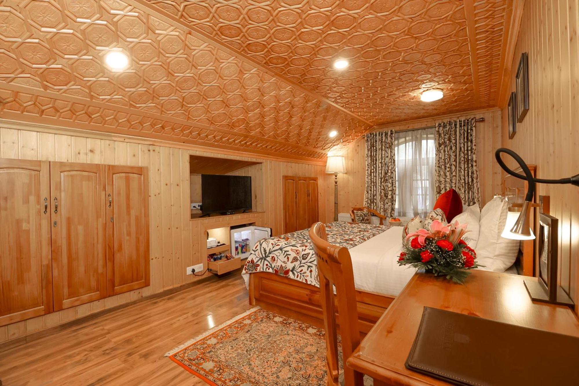 Shaw Inn By Stay Pattern Гульмарг Екстер'єр фото